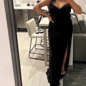 FITTED STRAPLESS VELVET GOWN BY CINDERELLA DIVINE CH176 BLACK